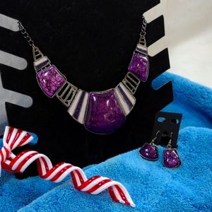 STATEMENT NECKLACE WITH MATCHING EARRINGS